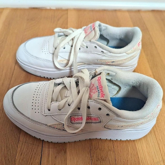 Reebok Classic White and Pink Sneakers - Picture 6 of 12